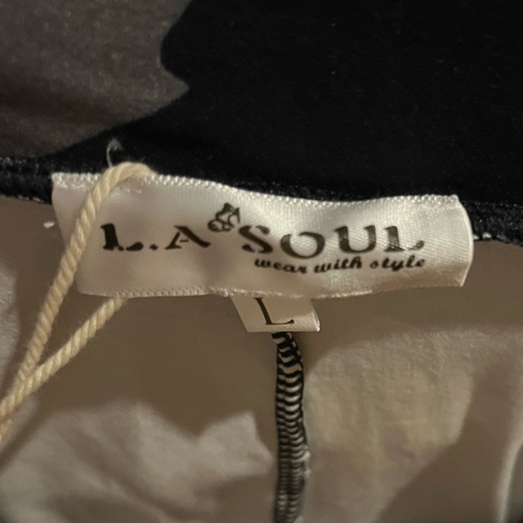 Bee Leggings. Stretchy and soft. - Picture 2 of 4